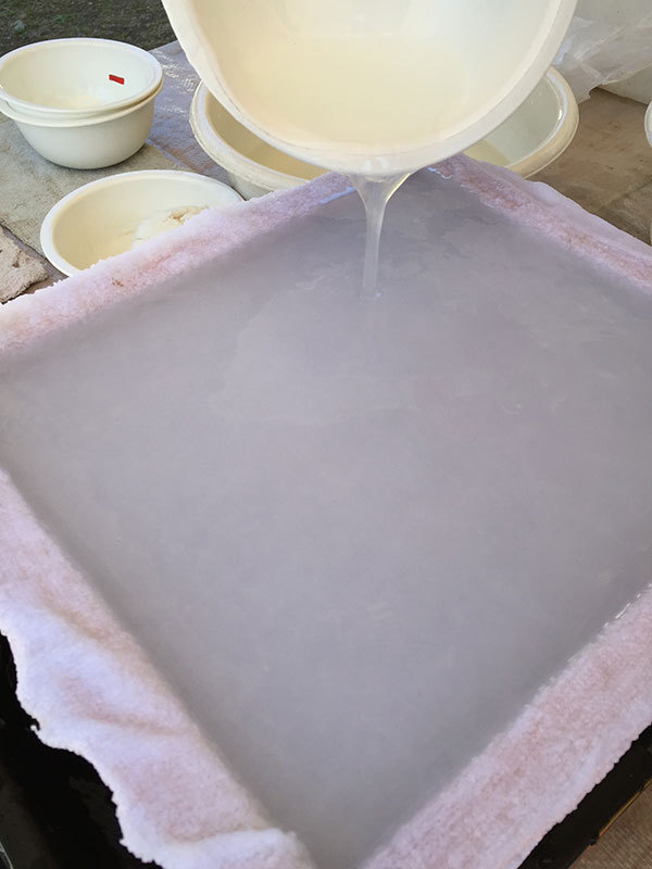 タオルで紙漉きプロセス1